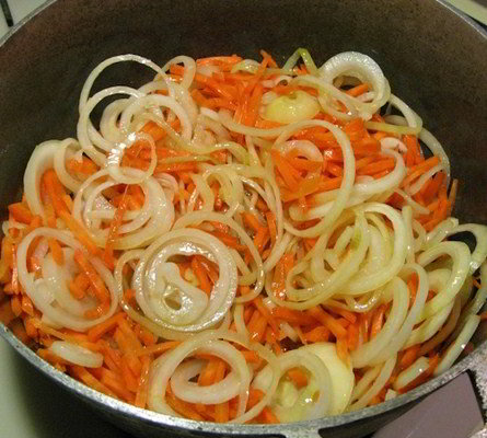 Салат из моркови с уксусом и луком. Рецепт.